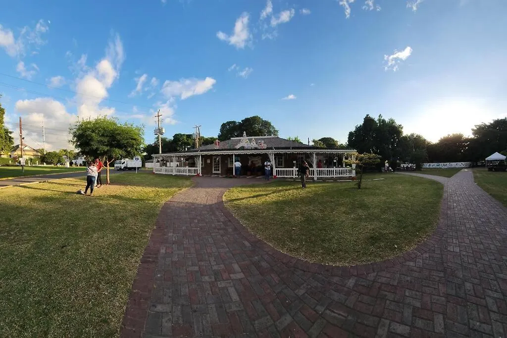 Lägenhet Anderson'S Home Away From Home Portmore